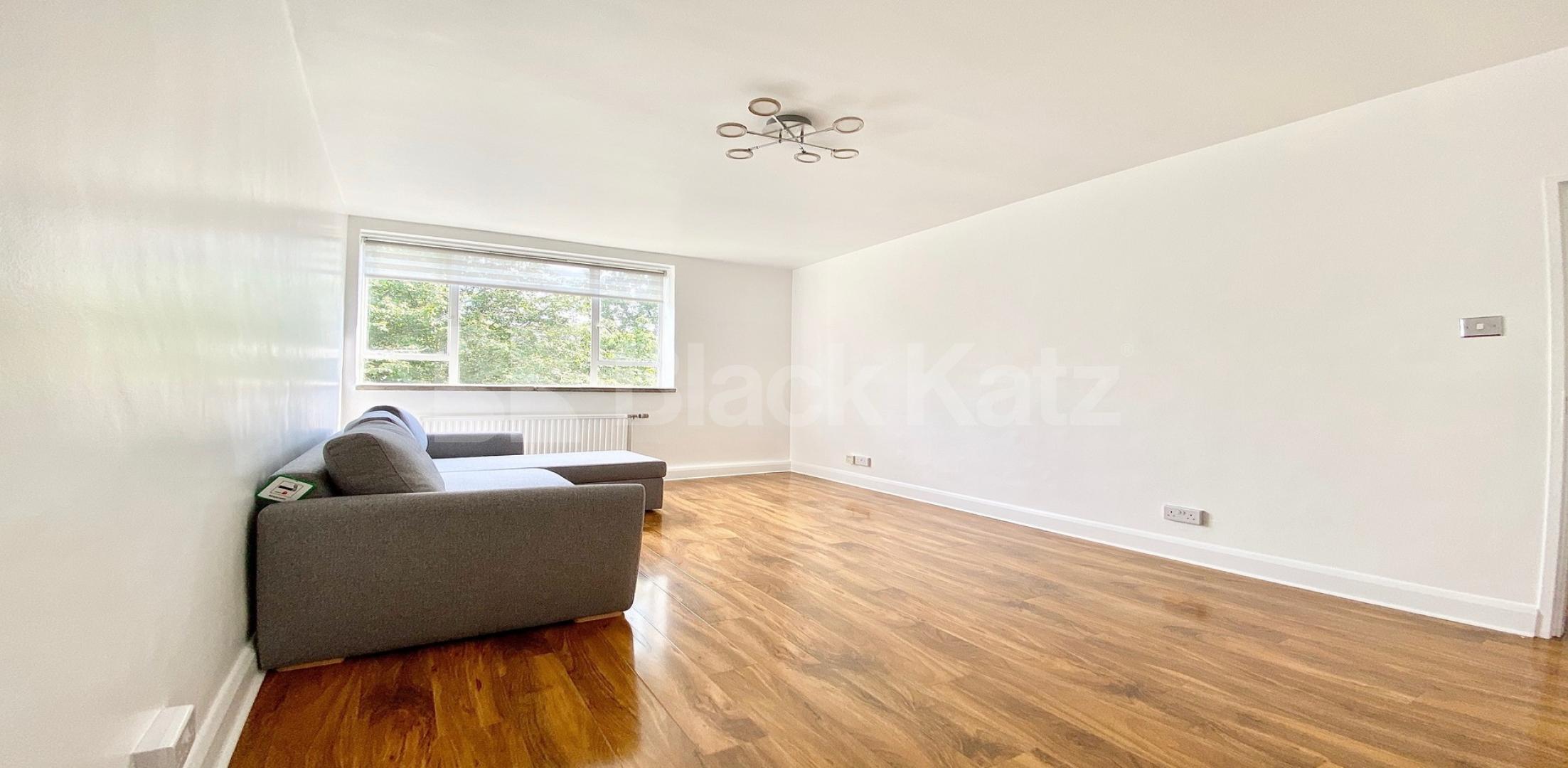 			VIRTUAL TOUR AVAILABLE!, 2 Bedroom, 1 bath, 1 reception Apartment			 Cruikshank Street, ANGEL-KINGS CROSS